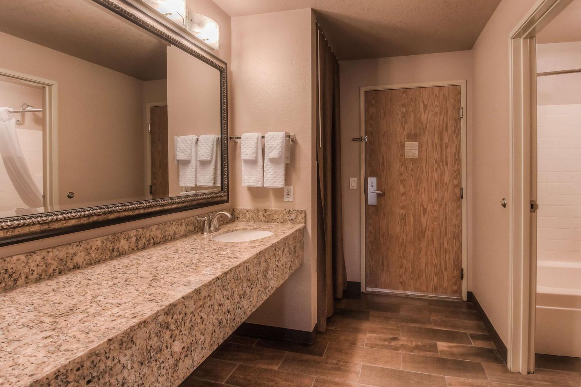 Best Western Plus Yakima Hotel Экстерьер фото