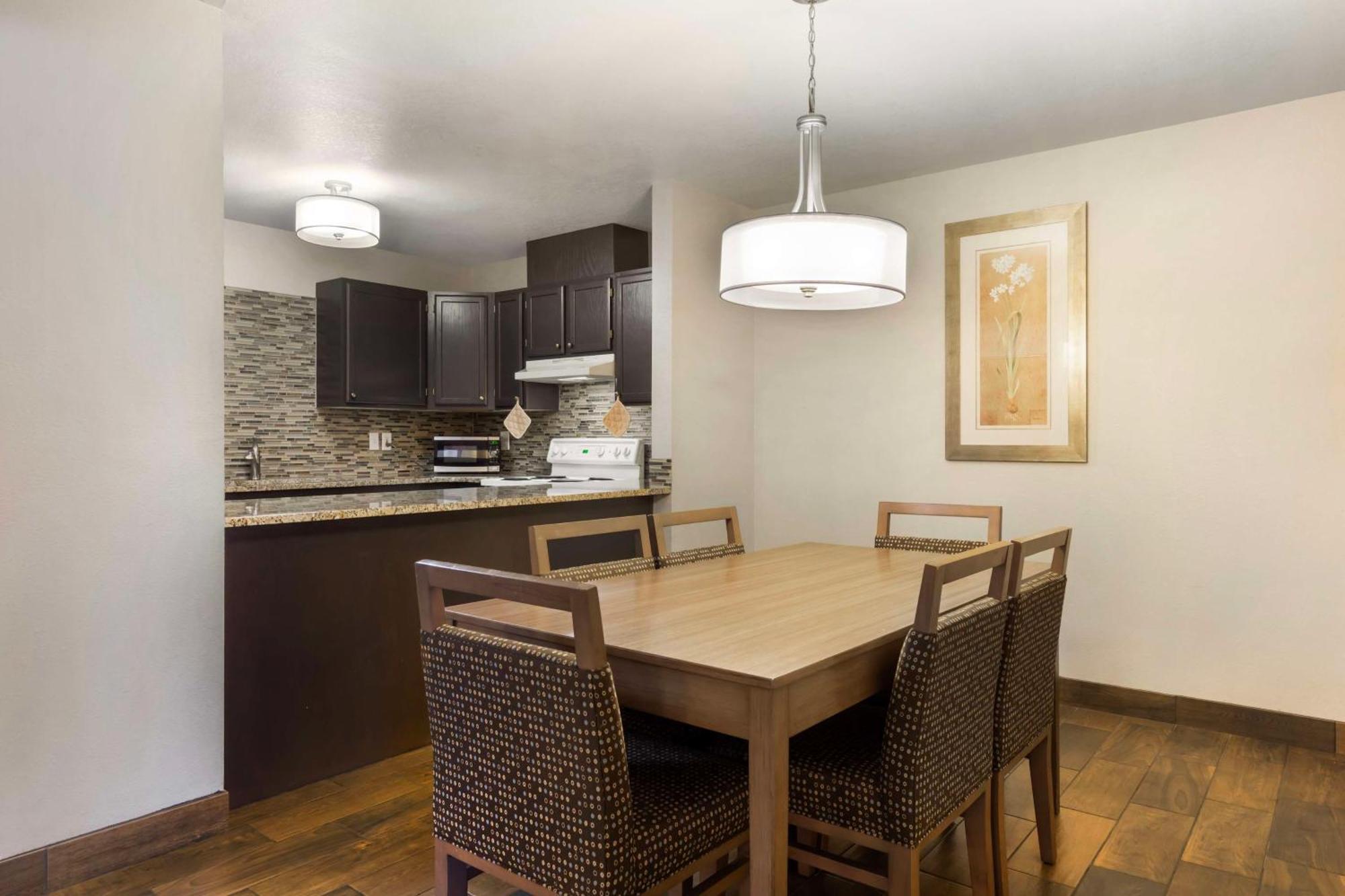 Best Western Plus Yakima Hotel Экстерьер фото